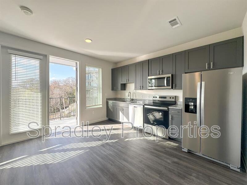 710 Shine St #2107 - Photo 5 of 15