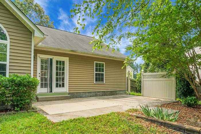 127 Sorrel Tree Lane - Photo 5 of 15