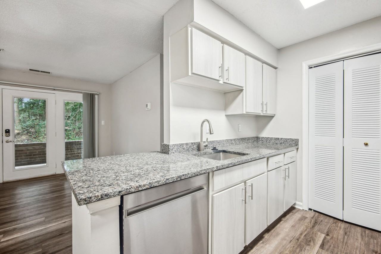 Hadley Germantown - Photo 5 of 26