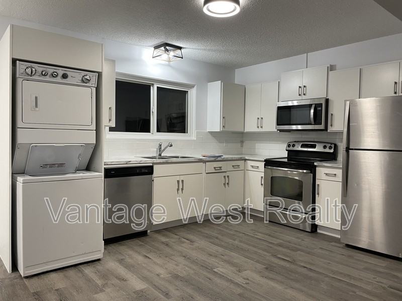 2-3713 24th Ave - Photo 3 of 10