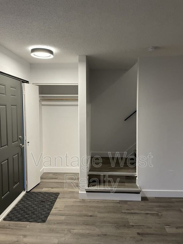 2-3713 24th Ave - Photo 4 of 10