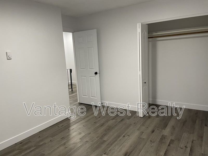2-3713 24th Ave - Photo 6 of 10