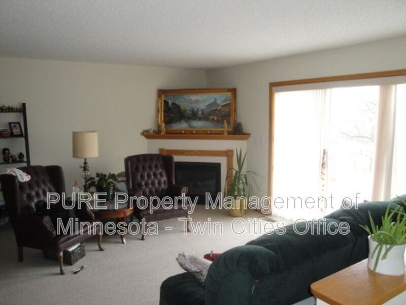 4985 Grenwich Ave N - Photo 2 of 11