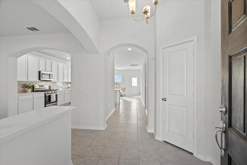 168 Ginger St - Photo 4 of 39
