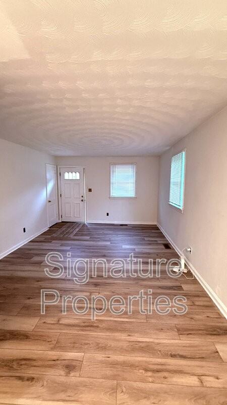 401 Craven St - Photo 4 of 15