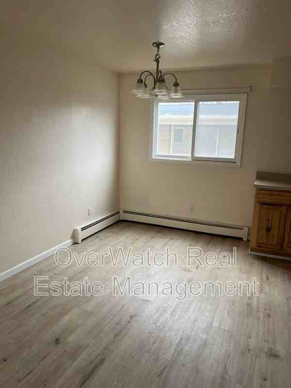 827 E 11th Ave #4 - Photo 3 of 11