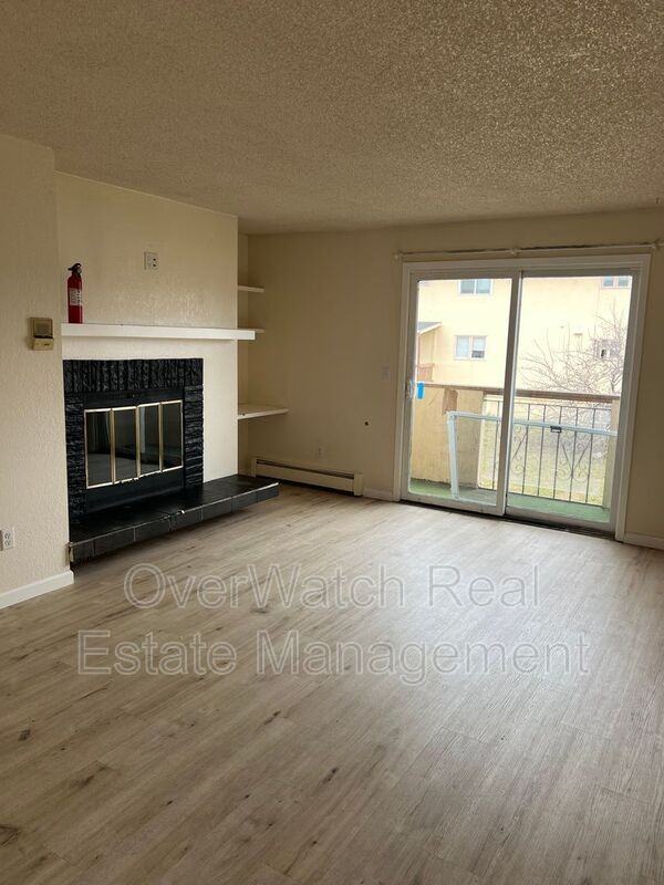 827 E 11th Ave #4 - Photo 6 of 11