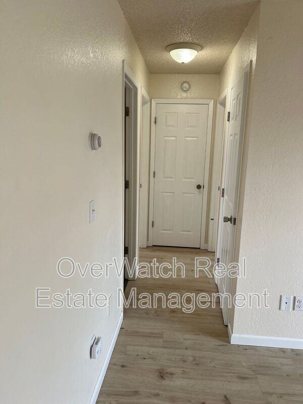 827 E 11th Ave #4 - Photo 7 of 11