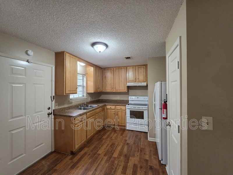 1011 North Martin Luther King Jr Drive #B - Photo 3 of 13
