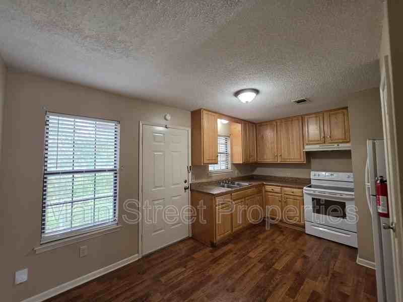 1011 North Martin Luther King Jr Drive #B - Photo 4 of 13
