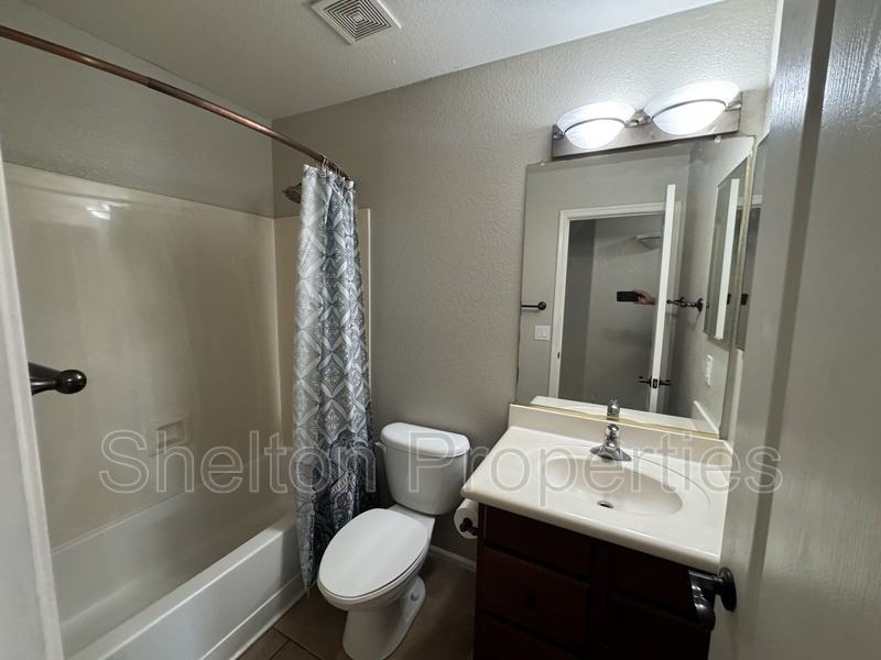 15828 W Latham St - Photo 7 of 17