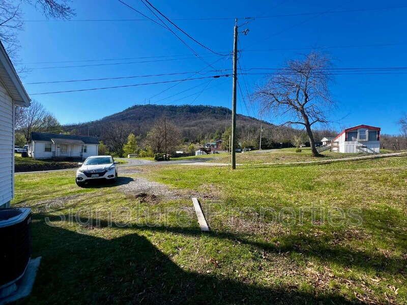 414 Bryant Rd - Photo 2 of 12