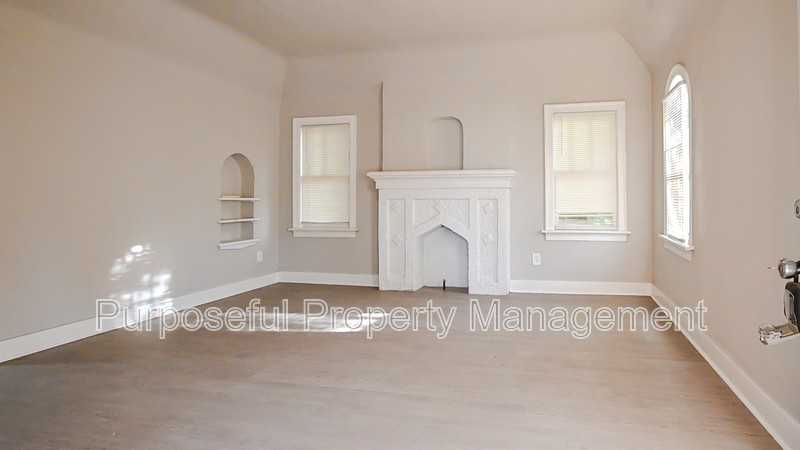 2201 Glen Ellyn St - Photo 4 of 23