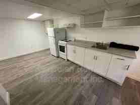 339 Marks St N #4 - Photo 1 of 1