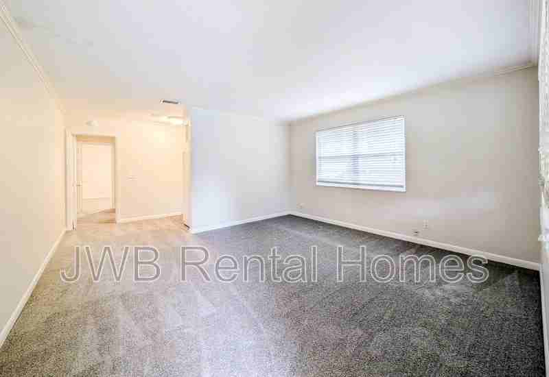 2725 Herschel St - Photo 7 of 17