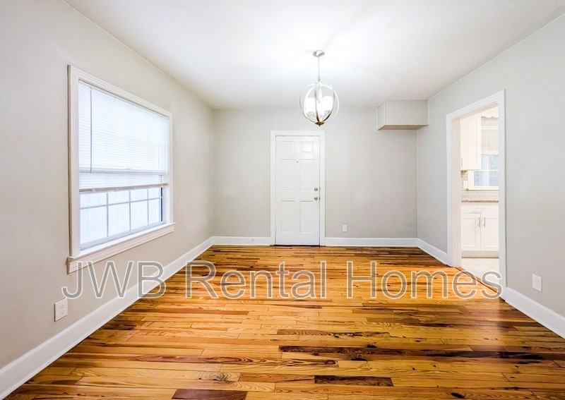 5158 Park St - Photo 4 of 19