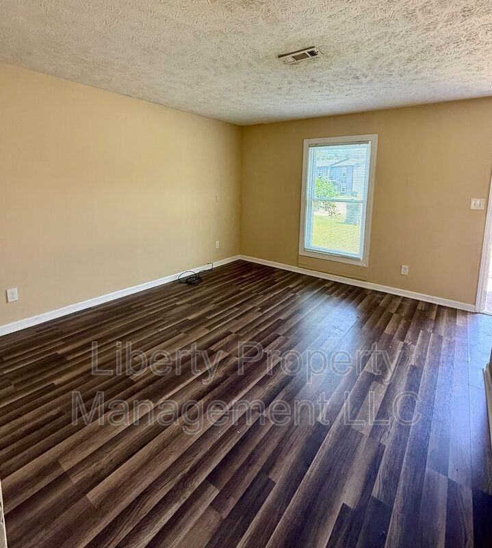 5752 Aftonshire Dr - Photo 2 of 10