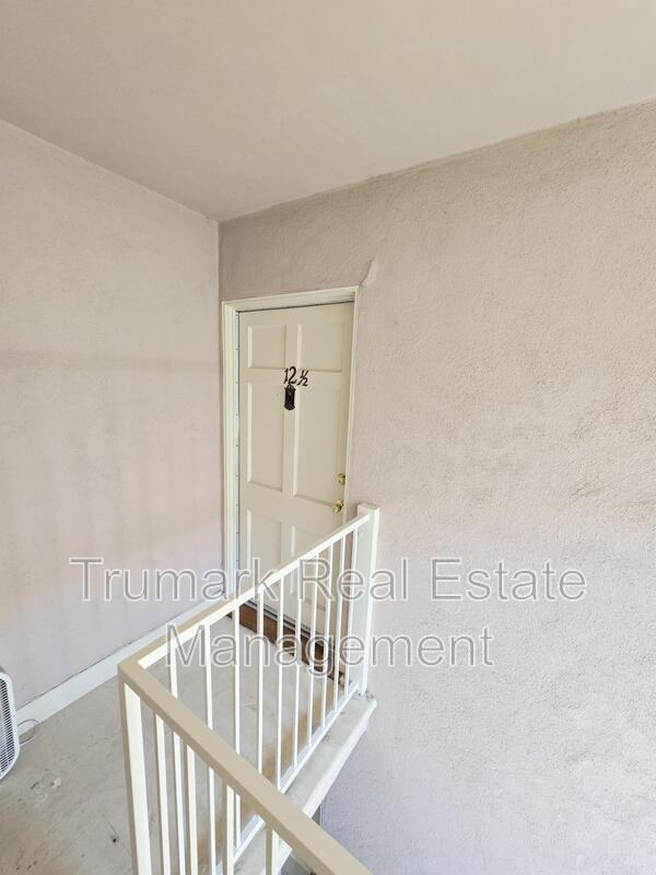 919 N Glendale Ave #12 - Photo 3 of 30