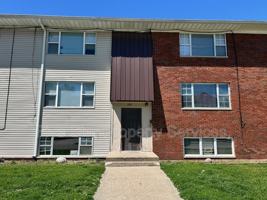 featured image of 201 W Allen St #211