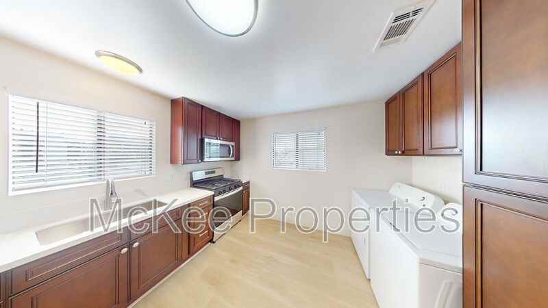 1210 9th St - Photo 2 of 20