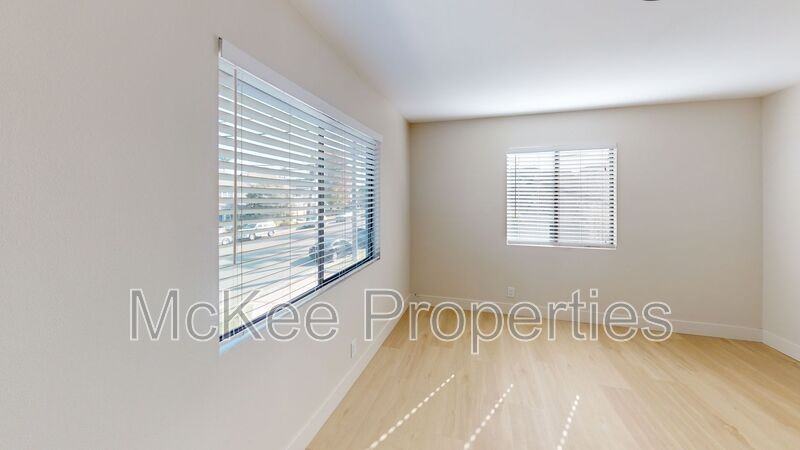 1210 9th St - Photo 4 of 20