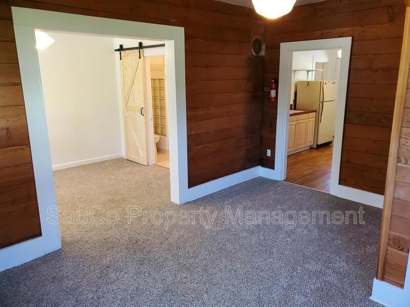 2114 A St - Photo 3 of 14