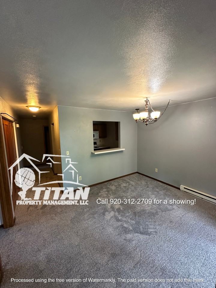 1527 Arboretum Drive - Photo 2 of 9