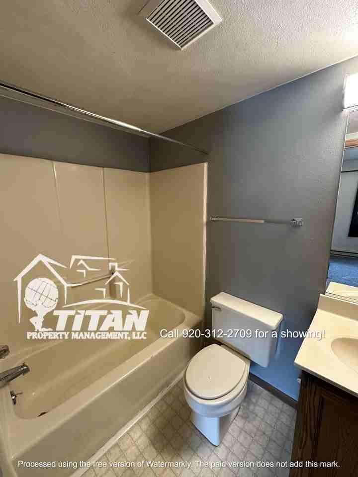 1527 Arboretum Drive - Photo 6 of 9