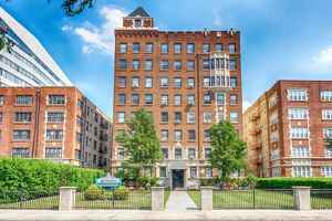 featured image of 158 S Harrison St