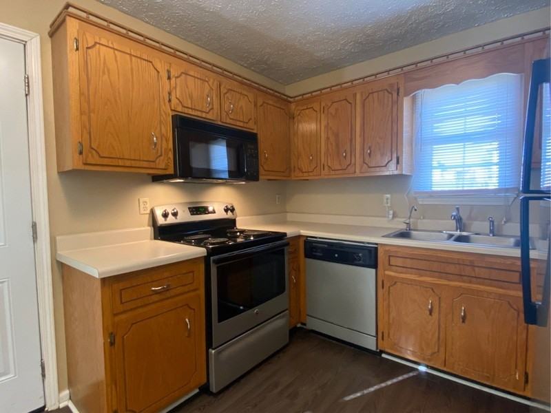 309 Bumpus Mill Rd - Photo 5 of 16