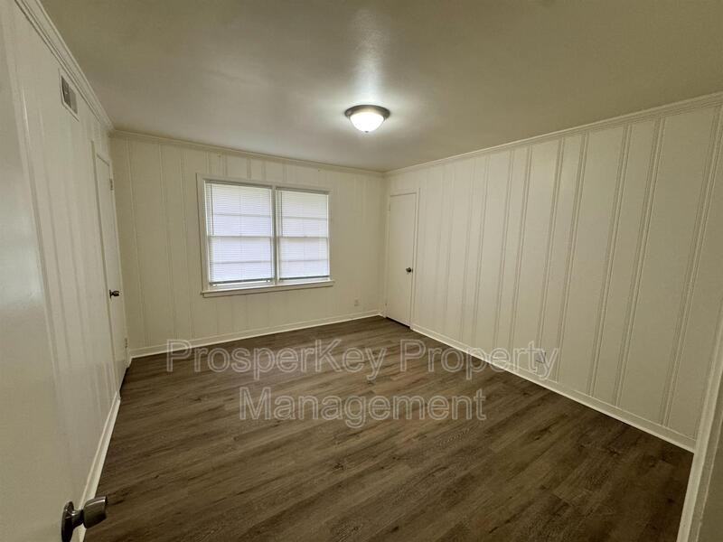 3543 Berkley Dr - Photo 4 of 7