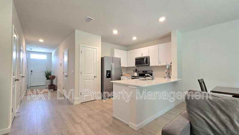 8369 Everly Preserve Dr - Photo 5 of 29