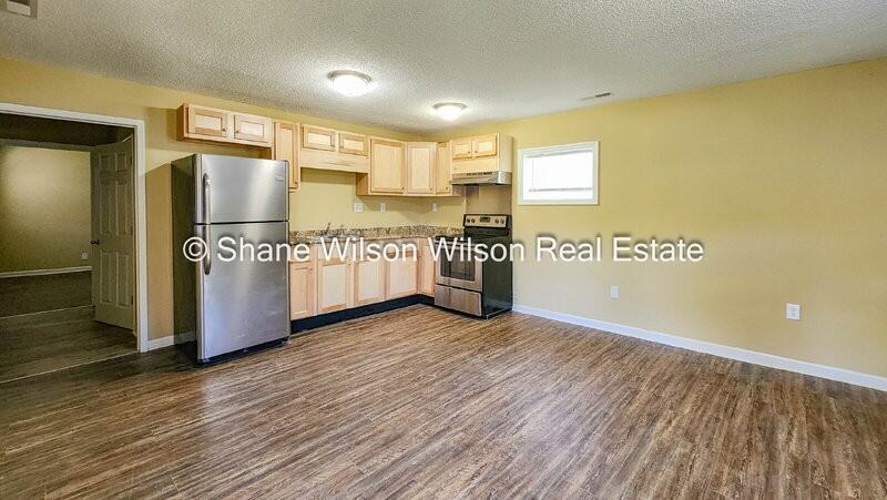 804 1/2 Henderson Ave - Photo 4 of 11