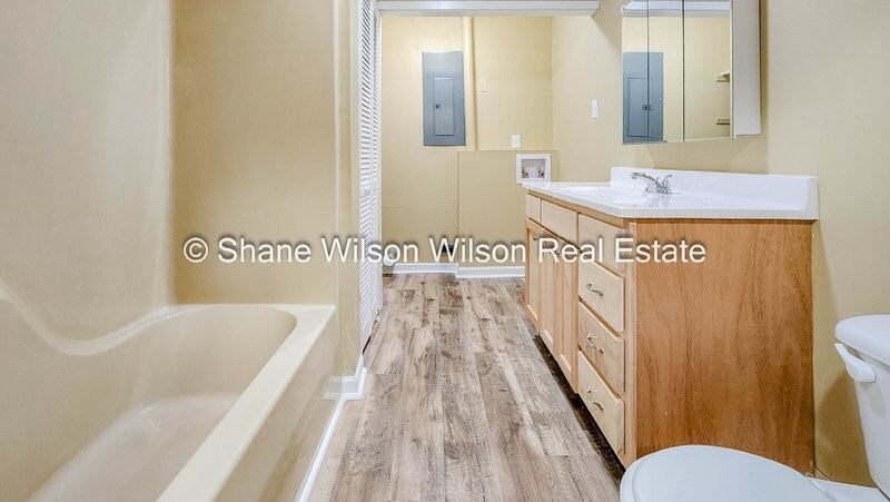 804 1/2 Henderson Ave - Photo 7 of 11