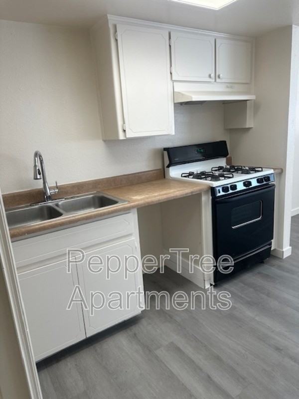 760 E Elm Ave #A - Photo 7 of 17