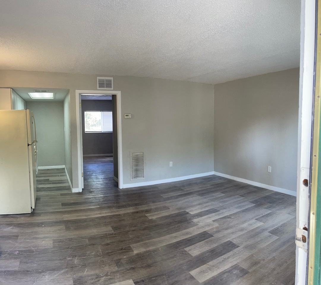 2266 Altamont Ave (Allen St) - Photo 4 of 10