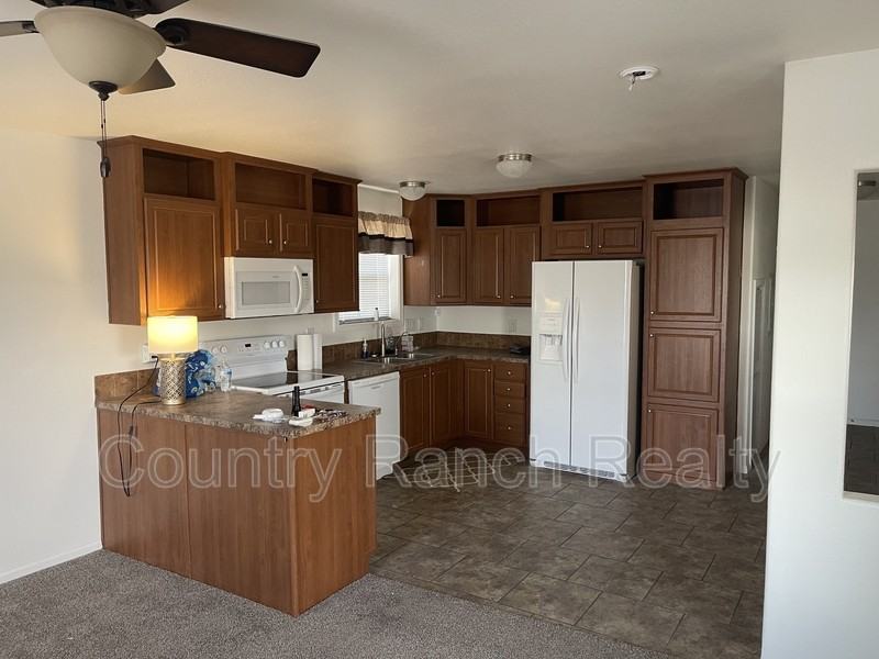 2288 Kaibab Dr - Photo 2 of 6