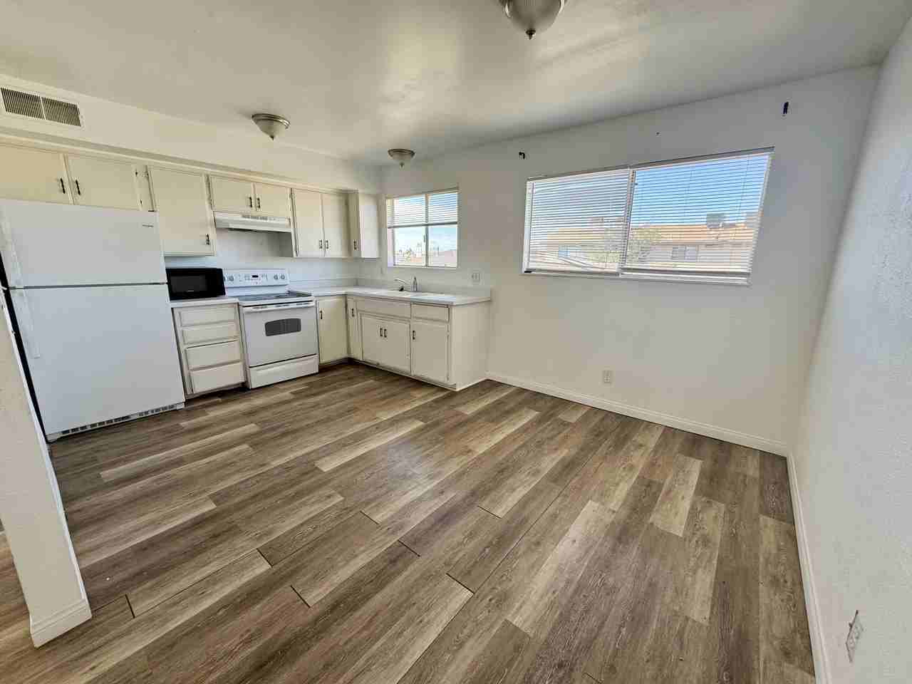 21001 Berry Street - Photo 7 of 13