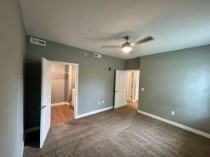 935 Michigan Street - Photo 5 of 28