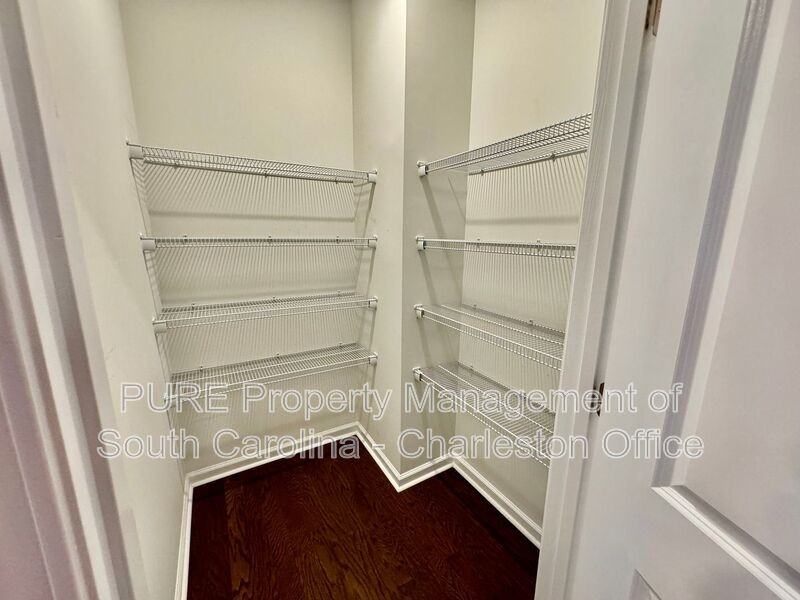 507 Kilarney Rd - Photo 3 of 21