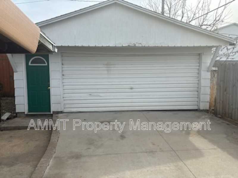 2404 Wisconsin St Sw - Photo 2 of 18