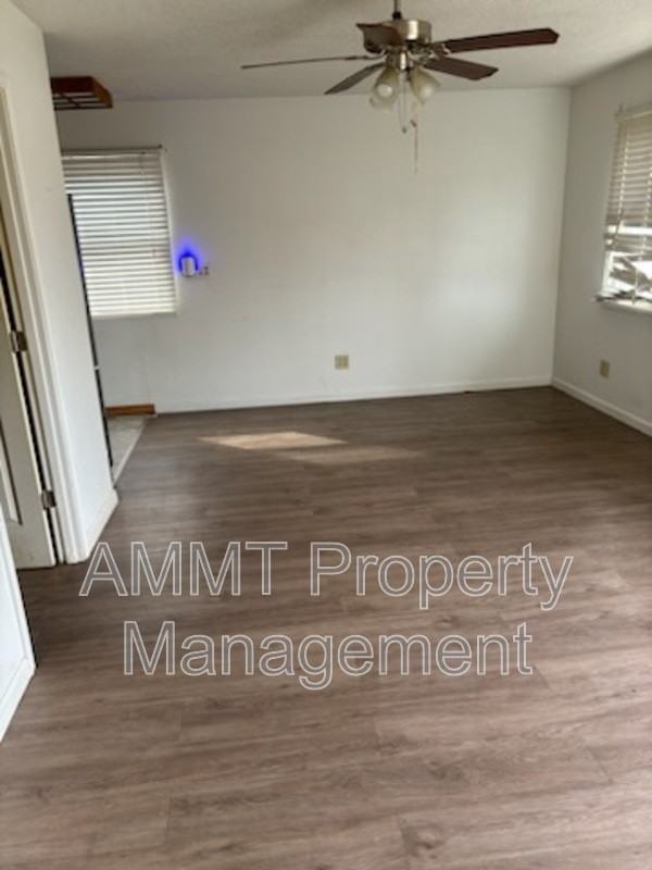 2404 Wisconsin St Sw - Photo 5 of 18