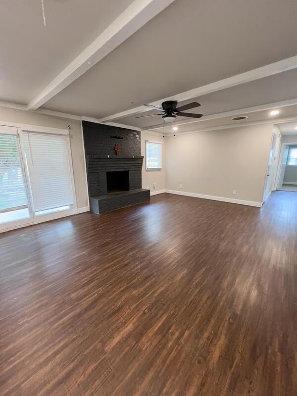 4404 59th St - Photo 2 of 10