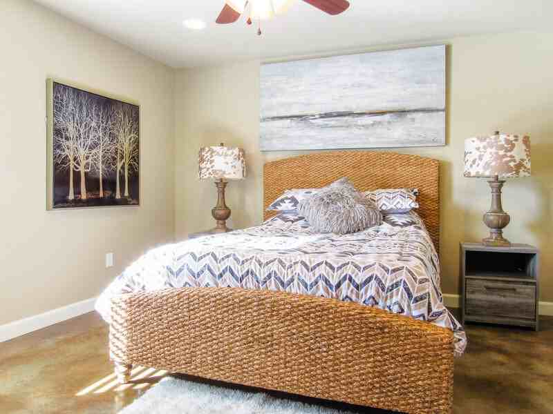 320 Story St - Photo 7 of 13