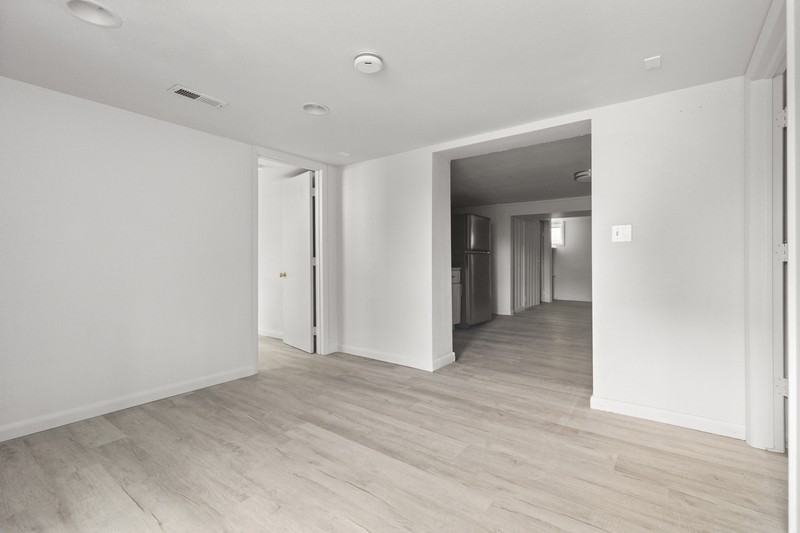 4757 S Jason St - Photo 6 of 14