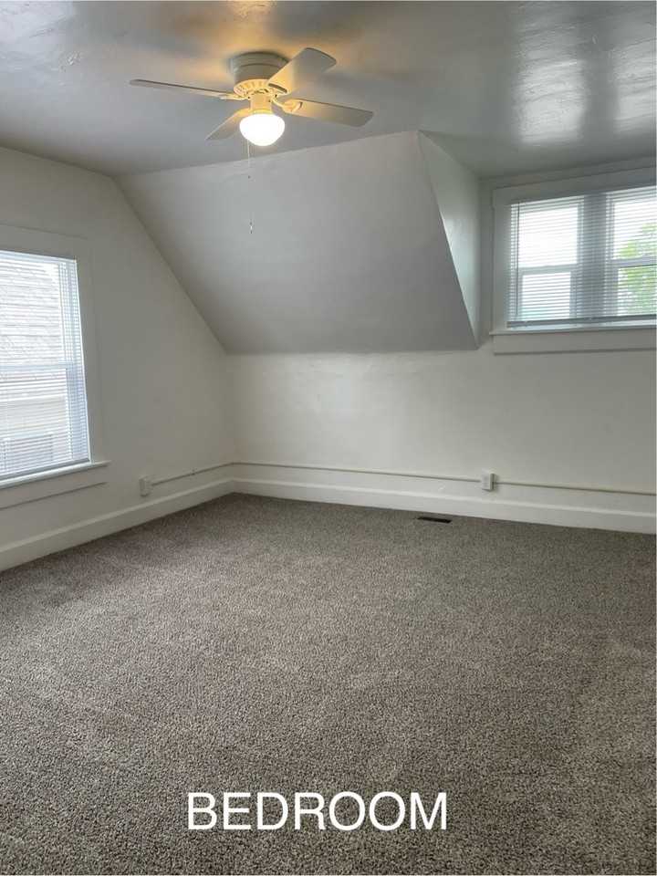 AND: 13th: 221: Duplex - Photo 6 of 12