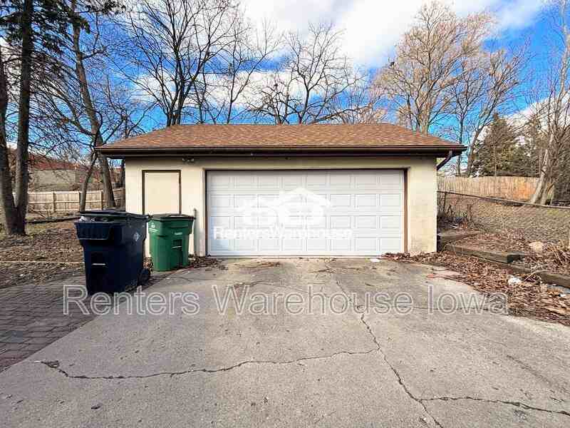3610 64th St - Photo 5 of 27