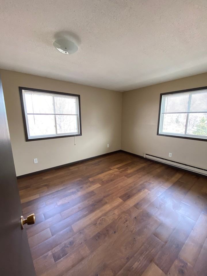 Parkside Apartments - Photo 3 of 16