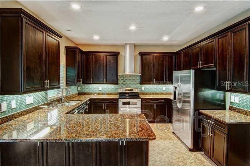 11875 77th Ct - Photo 4 of 11