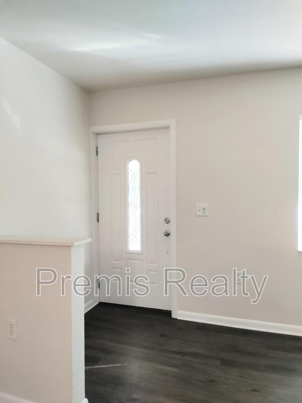 1412 Druid Rd E - Photo 3 of 26